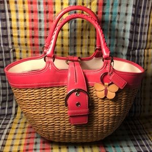🌷PRICE DROP!🌷Large Coach Straw Basket